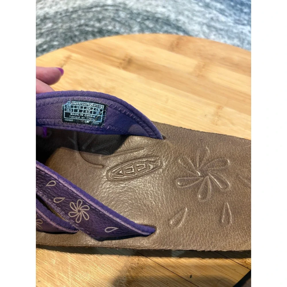 Keen Waimea Purple Leather Floral Embroidered Flip Flop Sandals Womens 8 1004660